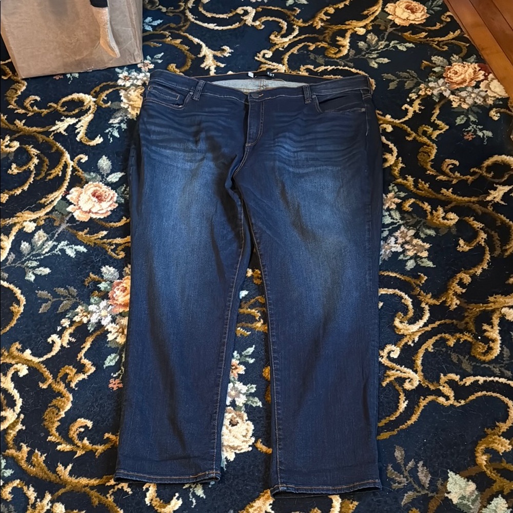 Kut‎ from the Kloth Catherine Boyfriend  Jeans in plus size- worn a few times.